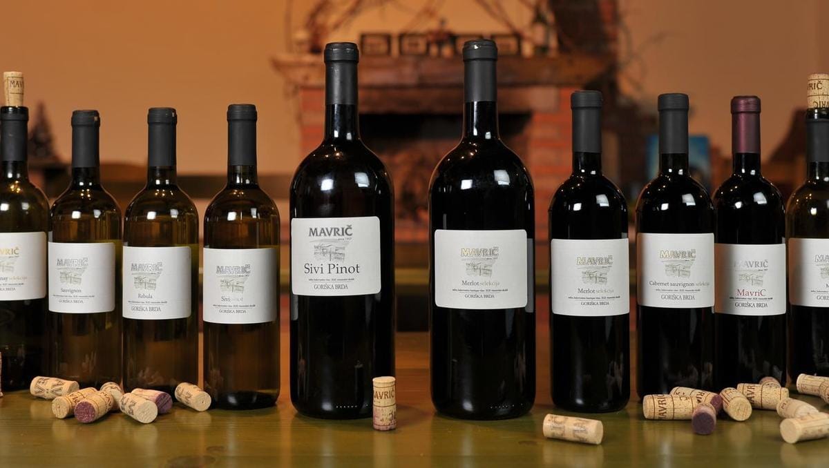 steklenice vina mavrič